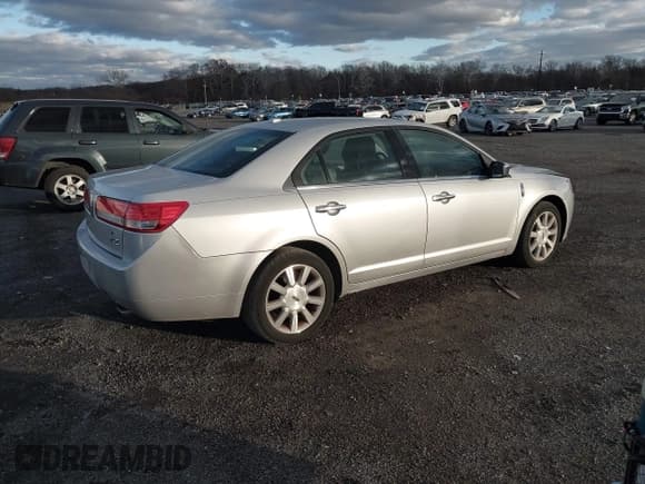 ✅ 2011 Lincoln MKZ • VIN: 3LNHL2GC9BR764708 • Лот: 43642198. Опубликован ранее на IAAI с пробегом 95 492 миль. Бесплатный доступ к архиву аукционных продаж из США и подробный отчёт об истории автомобиля на DreamBid. Изображение 4.