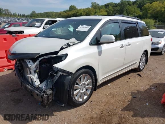 ✅ 2016 Toyota Sienna XLE • VIN: 5TDYK3DC5GS708948 • Лот: 43205001. Опубликован ранее на IAAI с пробегом 45 924 миль. Бесплатный доступ к архиву аукционных продаж из США и подробный отчёт об истории автомобиля на DreamBid. Изображение 17.