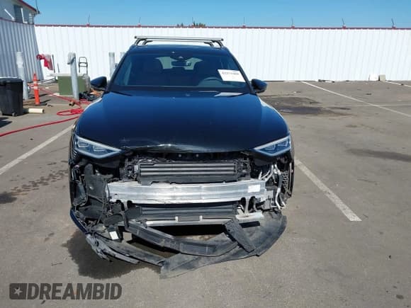 ✅ 2019 Audi e-tron Premium Plus • VIN: WA1LAAGEXKB021974 • Lot: 43271469. Listed on IAAI with 31,977 mi. Free auction sales archive from the USA and detailed vehicle history report at DreamBid. Image 13.