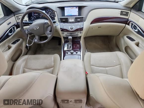 ✅ 2012 Infiniti M • VIN: JN1BY1AP3CM332985 • Lot: 69500085. Wystawiony na Copart z przebiegiem 139 883 mil. Bezpłatny archiwum sprzedaży aukcyjnych z USA i szczegółowy raport historii pojazdu na DreamBid. Zdjęcie 8.