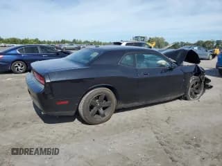 ✅ 2010 Dodge Challenger SE • VIN: 2B3CJ4DV5AH323093 • Lot: 69921804. Wystawiony na Copart z przebiegiem Nie podano. Bezpłatny archiwum sprzedaży aukcyjnych z USA i szczegółowy raport historii pojazdu na DreamBid. Zdjęcie 3.