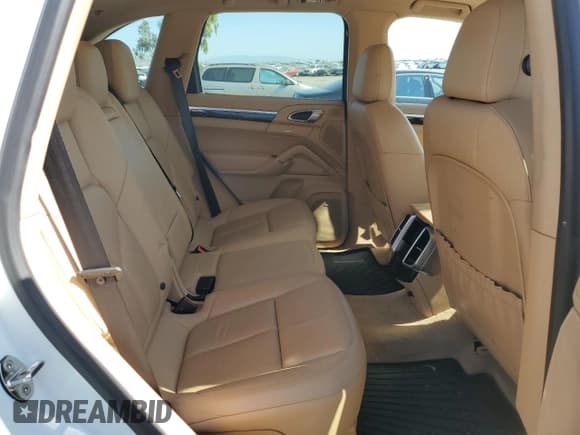 ✅ 2014 Porsche Cayenne S • VIN: WP1AB2A23ELA56531 • Lot: 55714545. Listed on Copart with 114,248 mi. Free auction sales archive from the USA and detailed vehicle history report at DreamBid. Image 10.