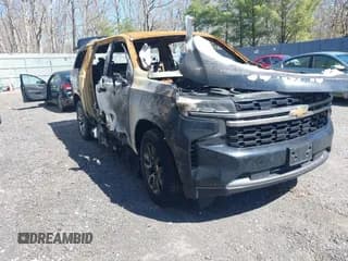 ✅ 2022 Chevrolet Suburban • VIN: 1GNSKAKD1NR139735 • Lot: 41901727. Wystawiony na IAAI z przebiegiem Nie podano. Bezpłatny archiwum sprzedaży aukcyjnych z USA i szczegółowy raport historii pojazdu na DreamBid. Zdjęcie 1.