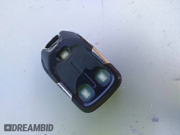 ✅ 2020 GMC Acadia SLE • VIN: 1GKKNKLA6LZ233606 • Lot: 43641819. Listed on IAAI with 105,112 mi. Free auction sales archive from the USA and detailed vehicle history report at DreamBid. Image 11.