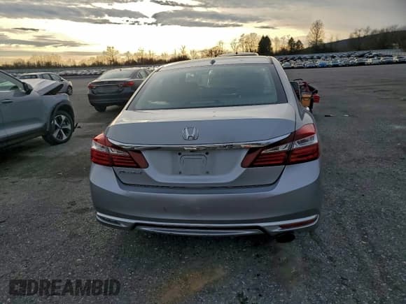✅ 2016 Honda Accord EX-L • VIN: 1HGCR2F8XGA154801 • Лот: 94066515. Опубликован ранее на Copart с пробегом 124 714 миль. Бесплатный доступ к архиву аукционных продаж из США и подробный отчёт об истории автомобиля на DreamBid. Изображение 6.