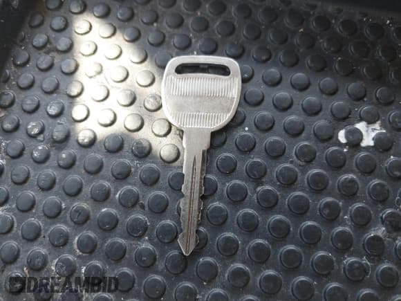 ✅ 2004 Chevrolet Suburban LT • VIN: 1GNFK16ZX4J231897 • Lot: 42406882. Listed on IAAI with 221,177 mi. Free auction sales archive from the USA and detailed vehicle history report at DreamBid. Image 11.