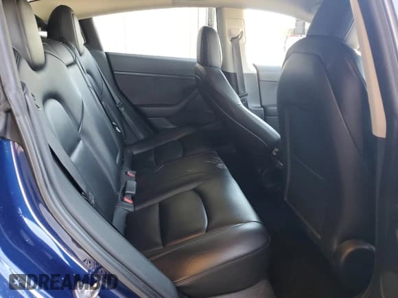 ✅ 2023 Tesla Model 3 • VIN: 5YJ3E1EA4PF449389 • Lot: 57634425. Wystawiony na Copart z przebiegiem 101 402 mil. Bezpłatny archiwum sprzedaży aukcyjnych z USA i szczegółowy raport historii pojazdu na DreamBid. Zdjęcie 10.