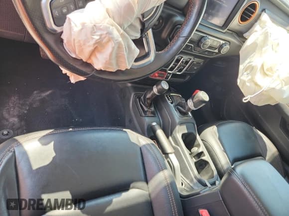 ✅ 2021 Jeep Gladiator Mojave • VIN: 1C6JJTEG0ML521532 • Lot: 80259475. Listed on Copart with 64,236 mi. Free auction sales archive from the USA and detailed vehicle history report at DreamBid. Image 8.