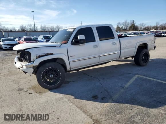 ✅ 2004 GMC Sierra 2500HD SLT • VIN: 1GTHK231X4F150326 • Lot: 85207124. Wystawiony na Copart z przebiegiem 290 621 mil. Bezpłatny archiwum sprzedaży aukcyjnych z USA i szczegółowy raport historii pojazdu na DreamBid. Zdjęcie 1.