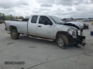 ✅ 2013 Chevrolet Silverado 2500HD Work Truck • VIN: 1GC2KVCG3DZ413279 • Lot: 52762595. Wystawiony na Copart z przebiegiem 164 493 mil. Bezpłatny archiwum sprzedaży aukcyjnych z USA i szczegółowy raport historii pojazdu na DreamBid. Zdjęcie 4.