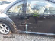 ✅ 2010 Volkswagen Beetle • VIN: 3VWRG3AG9AM013681 • Lot: 41177108. Listed on IAAI with 104,139 mi. Free auction sales archive from the USA and detailed vehicle history report at DreamBid. Image 6.