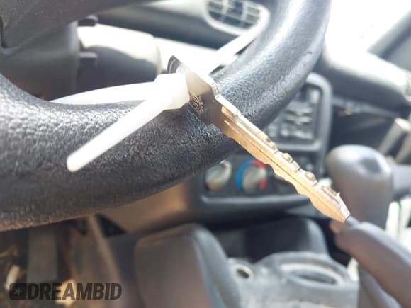 ✅ 1997 Pontiac Sunfire SE • VIN: 1G2JB5247V7501255 • Лот: 42177041. Опубликован ранее на IAAI с пробегом 209 124 миль. Бесплатный доступ к архиву аукционных продаж из США и подробный отчёт об истории автомобиля на DreamBid. Изображение 11.