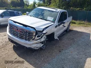 ✅ 2022 GMC Sierra 1500 Denali • VIN: 1GTUUGET1NZ566740 • Lot: 43382000. Wystawiony na IAAI z przebiegiem 27 574 mil. Bezpłatny archiwum sprzedaży aukcyjnych z USA i szczegółowy raport historii pojazdu na DreamBid. Zdjęcie 2.