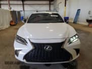 ✅ 2022 Lexus ES 350 F Sport • VIN: 58AGZ1B15NU127492 • Lot: 84563625. Wystawiony na Copart z przebiegiem 35 299 mil. Bezpłatny archiwum sprzedaży aukcyjnych z USA i szczegółowy raport historii pojazdu na DreamBid. Zdjęcie 5.