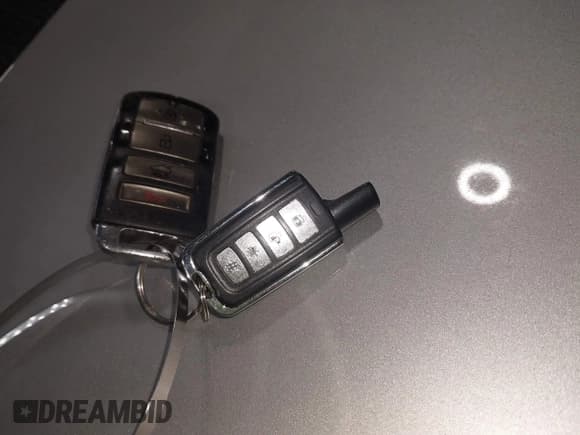 ✅ 2016 Kia Cadenza Premium • VIN: KNALN4D70G5211240 • Lot: 42788875. Wystawiony na IAAI z przebiegiem 110 503 mil. Bezpłatny archiwum sprzedaży aukcyjnych z USA i szczegółowy raport historii pojazdu na DreamBid. Zdjęcie 11.