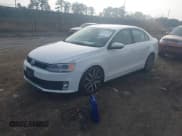 ✅ 2014 Volkswagen Jetta GLI • VIN: 3VW4T7AJ7EM385194 • Lot: 43765495. Wystawiony na IAAI z przebiegiem 151 140 mil. Bezpłatny archiwum sprzedaży aukcyjnych z USA i szczegółowy raport historii pojazdu na DreamBid. Zdjęcie 18.