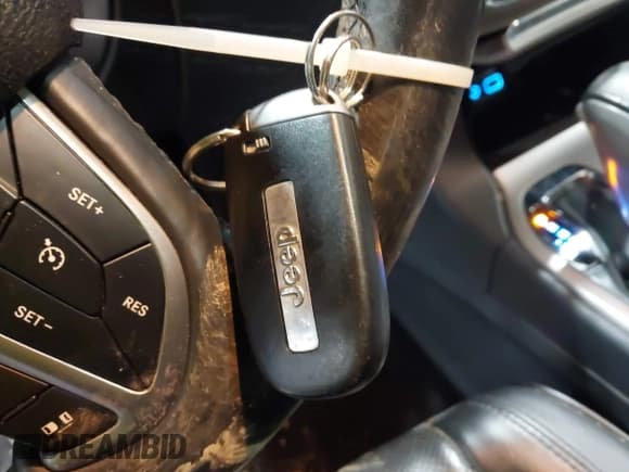 ✅ 2018 Jeep Grand Cherokee High Altitude • VIN: 1C4RJFCG4JC477269 • Lot: 42506434. Listed on IAAI with 109,539 mi. Free auction sales archive from the USA and detailed vehicle history report at DreamBid. Image 11.