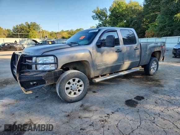 ✅ 2014 Chevrolet Silverado 2500HD LT • VIN: 1GC1KXC87EF148918 • Lot: 86269395. Listed on Copart with 389,188 mi. Free auction sales archive from the USA and detailed vehicle history report at DreamBid. Image 1.