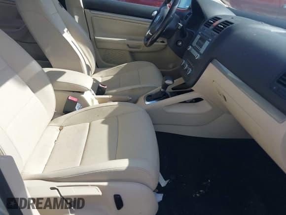 ✅ 2010 Volkswagen Jetta Limited Edition • VIN: 3VWRX7AJ9AM153376 • Lot: 42071582. Listed on IAAI with 205,349 mi. Free auction sales archive from the USA and detailed vehicle history report at DreamBid. Image 5.