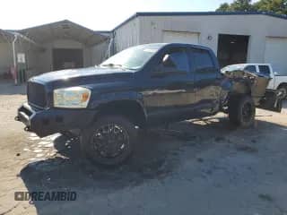 2007 Dodge 1500 SLT with VIN 1D7HU18257S162150, listed as a Copart auction lot 71727375 with 235,472 mi miles and Salvage title. Bid and sale history available at DreamBid. Image 1.