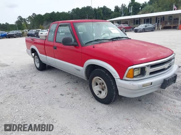 1997 Chevrolet S-10 LS with VIN 1GCCS19X0V8200799, listed as a IAAI auction lot 43429763 with 196,394 mi miles and . Bid and sale history available at DreamBid. Image 1.