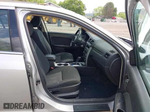 ✅ 2011 Mercury Milan • VIN: 3MEHM0HA5BR602401 • Лот: 42287369. Опубликован ранее на IAAI с пробегом 100 139 миль. Бесплатный доступ к архиву аукционных продаж из США и подробный отчёт об истории автомобиля на DreamBid. Изображение 5.