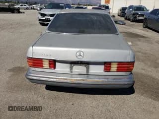 ✅ 1987 Mercedes-Benz 560 560SEC • VIN: WDBCA45D4HA356954 • Lot: 70329834. Wystawiony na Copart z przebiegiem 176 987 mil. Bezpłatny archiwum sprzedaży aukcyjnych z USA i szczegółowy raport historii pojazdu na DreamBid. Zdjęcie 6.