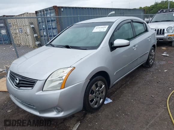✅ 2011 Nissan Sentra S • VIN: 3N1AB6AP6BL696076 • Лот: 43364016. Опубликован ранее на IAAI с пробегом 238 426 миль. Бесплатный доступ к архиву аукционных продаж из США и подробный отчёт об истории автомобиля на DreamBid. Изображение 2.