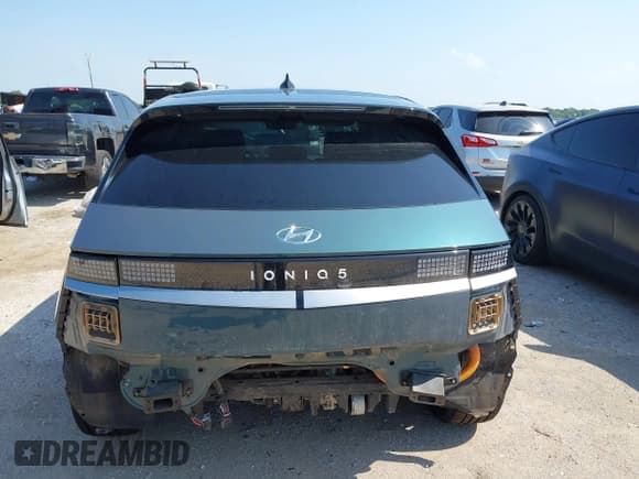 ✅ 2023 Hyundai Ioniq 5 SEL • VIN: KM8KN4AE3PU142837 • Lot: 42391734. Listed on IAAI with 25,411 mi. Free auction sales archive from the USA and detailed vehicle history report at DreamBid. Image 17.