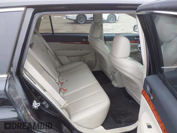 ✅ 2010 Subaru Outback Limited Power Moon • VIN: 4S4BRBLC0A3372868 • Lot: 43912481. Listed on IAAI with 120,770 mi. Free auction sales archive from the USA and detailed vehicle history report at DreamBid. Image 8.
