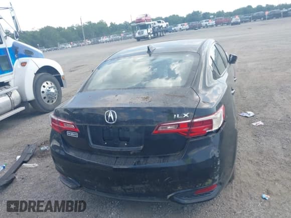 ✅ 2017 Acura ILX Premium • VIN: 19UDE2F7XHA004163 • Лот: 42971191. Опубликован ранее на IAAI с пробегом Не указан. Бесплатный доступ к архиву аукционных продаж из США и подробный отчёт об истории автомобиля на DreamBid. Изображение 16.