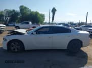 ✅ 2017 Dodge Charger SE • VIN: 2C3CDXBG6HH541084 • Lot: 43588829. Wystawiony na IAAI z przebiegiem 279 310 mil. Bezpłatny archiwum sprzedaży aukcyjnych z USA i szczegółowy raport historii pojazdu na DreamBid. Zdjęcie 14.