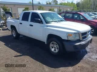 2008 Dodge Dakota z VIN 1D3HW38N38S581620, wystawiony jako IAAI lot #41961741 z przebiegiem 133 760 mil mil oraz . Historia ofert i sprzedaży dostępna na DreamBid. Obrazek 1.