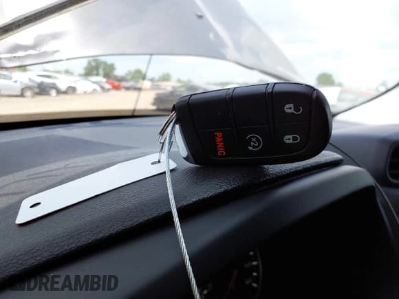 ✅ 2017 Jeep Renegade Limited • VIN: ZACCJBDB8HPG61251 • Lot: 42894471. Wystawiony na IAAI z przebiegiem 33 411 mil. Bezpłatny archiwum sprzedaży aukcyjnych z USA i szczegółowy raport historii pojazdu na DreamBid. Zdjęcie 11.