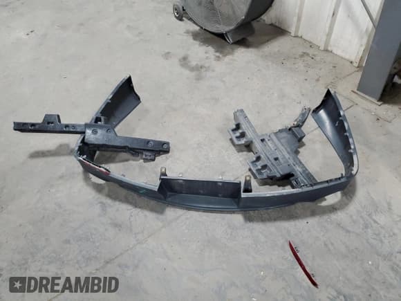 ✅ 2013 Ford Police Interceptor • VIN: 1FAHP2M8XDG124211 • Лот: 56551385. Опубликован ранее на Copart с пробегом 170 914 миль. Бесплатный доступ к архиву аукционных продаж из США и подробный отчёт об истории автомобиля на DreamBid. Изображение 12.