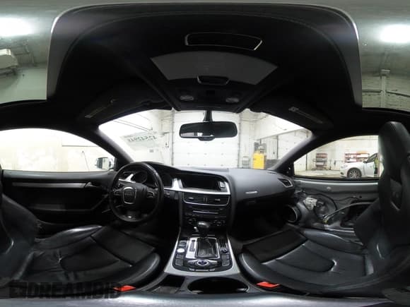 ✅ 2012 Audi S5 Premium Plus • VIN: WAUCVAFR3CA002833 • Лот: 42542948. Опубликован ранее на IAAI с пробегом 85 910 миль. Бесплатный доступ к архиву аукционных продаж из США и подробный отчёт об истории автомобиля на DreamBid. Изображение 20.