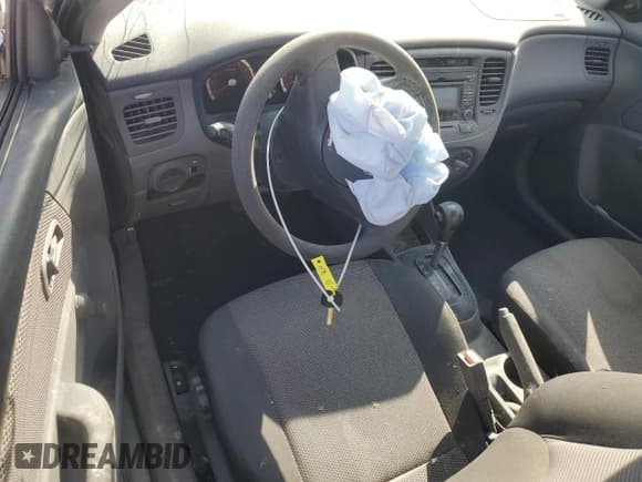 ✅ 2010 Kia Rio LX • VIN: KNADH4A36A6629770 • Lot: 56088614. Wystawiony na Copart z przebiegiem Nie podano. Bezpłatny archiwum sprzedaży aukcyjnych z USA i szczegółowy raport historii pojazdu na DreamBid. Zdjęcie 8.