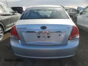 ✅ 2009 Kia Spectra EX • VIN: KNAFE222395652257 • Lot: 46458035. Wystawiony na Copart z przebiegiem 147 035 mil. Bezpłatny archiwum sprzedaży aukcyjnych z USA i szczegółowy raport historii pojazdu na DreamBid. Zdjęcie 6.