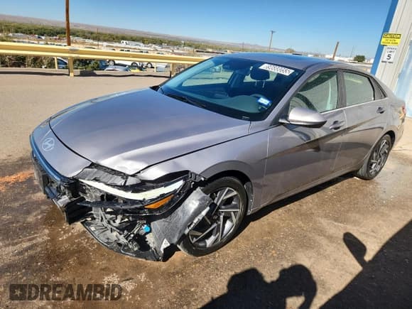 ✅ 2025 Hyundai Elantra SEL Convenience • VIN: KMHLS4DG9SU913434 • Lot: 89688055. Listed on Copart with 15,728 mi. Free auction sales archive from the USA and detailed vehicle history report at DreamBid. Image 1.