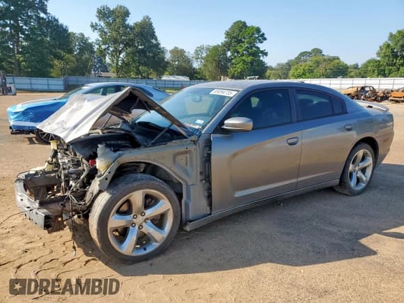 ✅ 2012 Dodge Charger RT Plus • VIN: 2C3CDXCT5CH140226 • Lot: 85094735. Wystawiony na Copart z przebiegiem 181 268 mil. Bezpłatny archiwum sprzedaży aukcyjnych z USA i szczegółowy raport historii pojazdu na DreamBid. Zdjęcie 1.