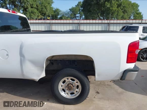 ✅ 2007 Chevrolet Silverado 2500HD Work Truck • VIN: 1GCHC29K27E547469 • Лот: 42602589. Опубликован ранее на IAAI с пробегом 276 557 миль. Бесплатный доступ к архиву аукционных продаж из США и подробный отчёт об истории автомобиля на DreamBid. Изображение 18.