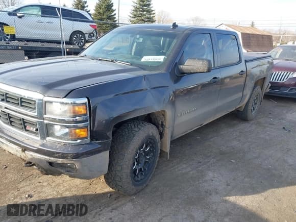 ✅ 2014 Chevrolet Silverado 1500 LT • VIN: 3GCUKREC5EG520698 • Lot: 41802165. Wystawiony na IAAI z przebiegiem 191 697 mil. Bezpłatny archiwum sprzedaży aukcyjnych z USA i szczegółowy raport historii pojazdu na DreamBid. Zdjęcie 17.