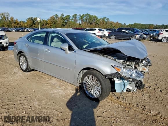 ✅ 2014 Lexus ES 330 • VIN: JTHBK1GG7E2106144 • Lot: 95252005. Listed on Copart with 74,532 mi. Free auction sales archive from the USA and detailed vehicle history report at DreamBid. Image 4.