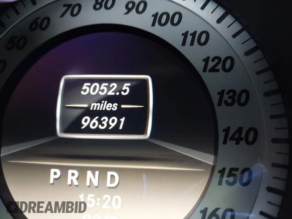 ✅ 2012 Mercedes-Benz C 300 Sport • VIN: WDDGF8BBXCR239216 • Lot: 43033772. Wystawiony na IAAI z przebiegiem 96 391 mil. Bezpłatny archiwum sprzedaży aukcyjnych z USA i szczegółowy raport historii pojazdu na DreamBid. Zdjęcie 16.