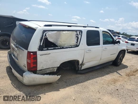 ✅ 2008 Chevrolet Suburban 3LT • VIN: 3GNFC16048G157916 • Lot: 69308085. Listed on Copart with Not provided. Free auction sales archive from the USA and detailed vehicle history report at DreamBid. Image 3.