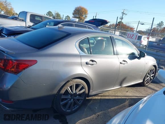 ✅ 2015 Lexus GS 350 • VIN: JTHBE1BL0FA017129 • Lot: 43696252. Wystawiony na IAAI z przebiegiem 121 951 mil. Bezpłatny archiwum sprzedaży aukcyjnych z USA i szczegółowy raport historii pojazdu na DreamBid. Zdjęcie 13.