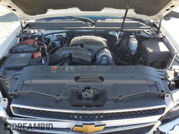 ✅ 2012 Chevrolet Suburban LT • VIN: 1GNSKJE79CR194226 • Lot: 70344024. Wystawiony na Copart z przebiegiem 214 991 mil. Bezpłatny archiwum sprzedaży aukcyjnych z USA i szczegółowy raport historii pojazdu na DreamBid. Zdjęcie 12.