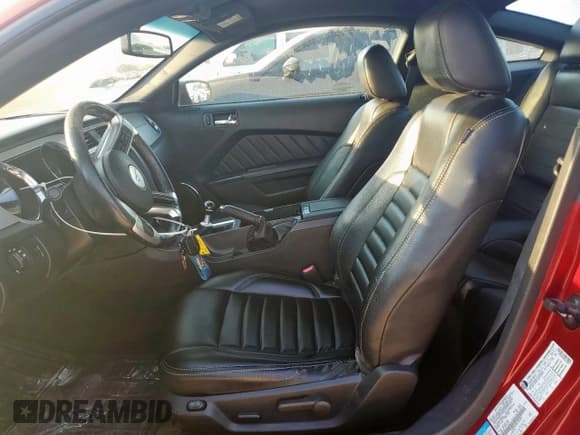 ✅ 2014 Ford Mustang GT Premium • VIN: 1ZVBP8CF0E5204095 • Lot: 82158435. Listed on Copart with 159,330 mi. Free auction sales archive from the USA and detailed vehicle history report at DreamBid. Image 7.