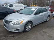 ✅ 2015 Nissan Altima S • VIN: 1N4AL3AP8FN879242 • Lot: 43789252. Wystawiony na IAAI z przebiegiem 156 861 mil. Bezpłatny archiwum sprzedaży aukcyjnych z USA i szczegółowy raport historii pojazdu na DreamBid. Zdjęcie 2.