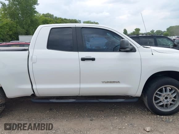 ✅ 2011 Toyota Tundra • VIN: 5TFRM5F14BX030024 • Лот: 42925106. Опубликован ранее на IAAI с пробегом 225 073 миль. Бесплатный доступ к архиву аукционных продаж из США и подробный отчёт об истории автомобиля на DreamBid. Изображение 13.